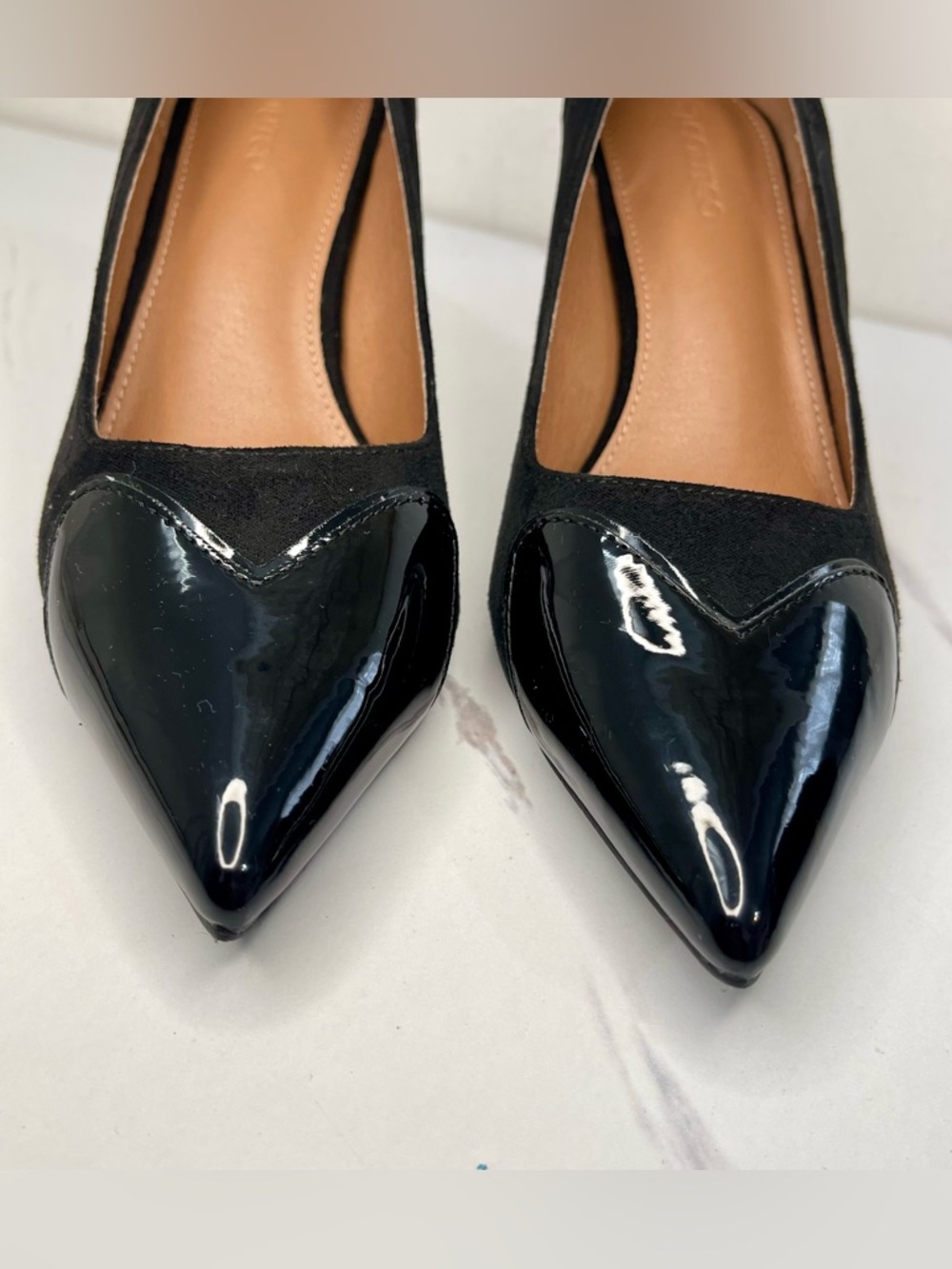 Elegant Black Pointed-Toe Suede & Patent Mid-Heel Pumps Size 8.5M - Picture 8 of 13